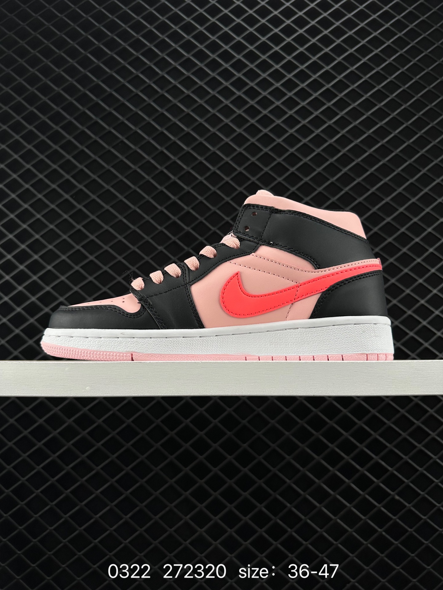 Nike Air Jordan 1 Retro High OG”Black/White“